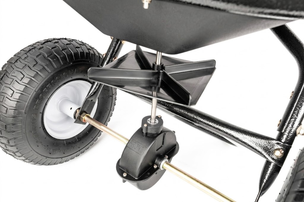 Rozmetadlo hnojiva / Rotačný aplikátor hnojiva GREENTECH FertiPro SP31515A, 60 L
